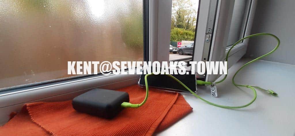 Zero Signal Reception The thick double glazing and insulation materials prevent any mobile signal from entering the room. To get even minimal signal for essential calls, messages, or basic internet access, I am forced to leave the window open, exposing myself to the cold and the outside world.