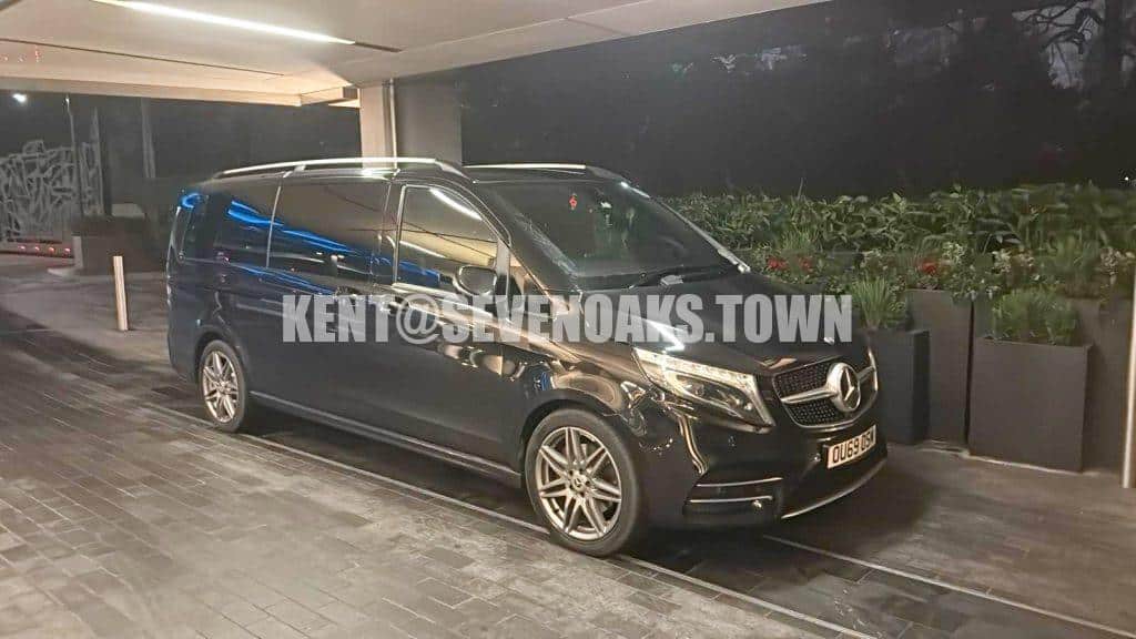 Premium 7-Seater / Luxury MPV